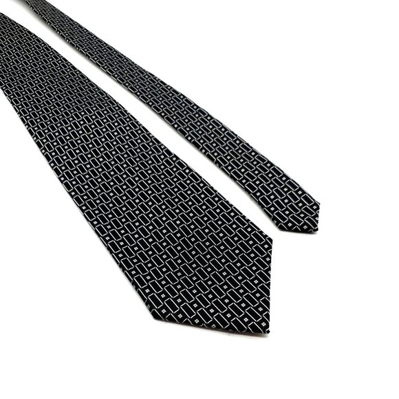 Pierre Cardin Mens Tie Dress Accessory USA 100% Silk Black White Business Gift - Picture 4 of 7